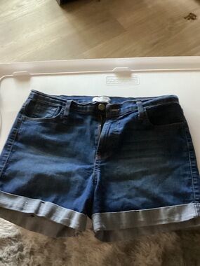 Judy Blue Dark Blue Cuffed Denim Shorts